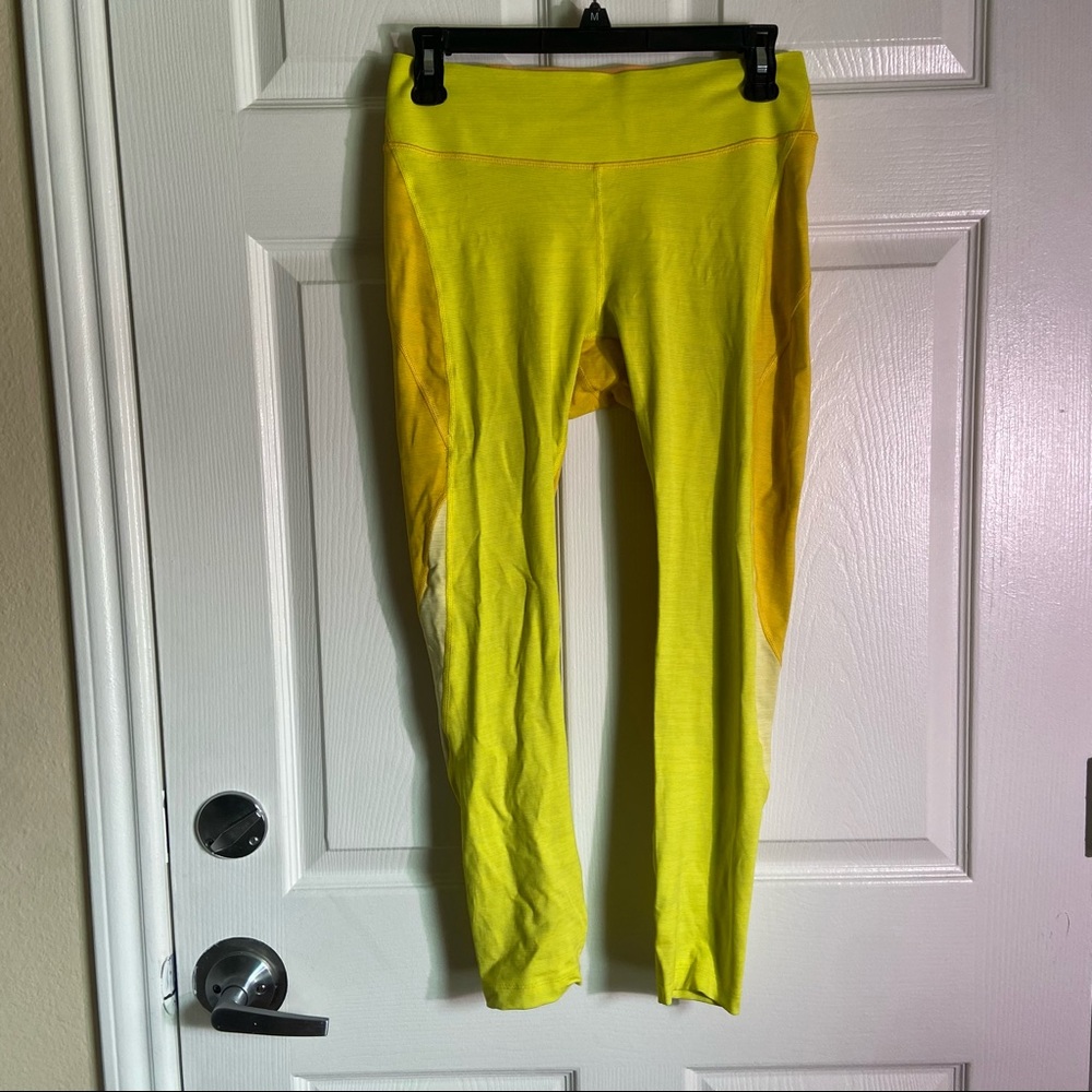 OV tech sweat zoom 7/8 leggings in sunshine yellow